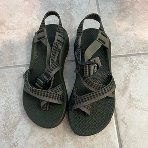 Chaco Women's Z/2 Classic Sandals in forest green